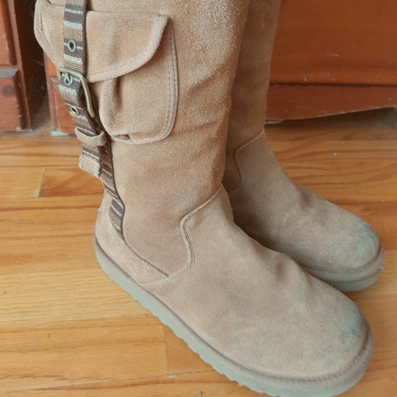UGG Cargo pocket Boots Big Kids size 6 (Womens Size 7.5-8) - Picture 1 of 13